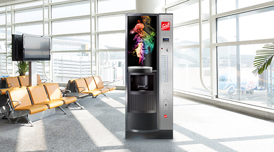 Ein Automat auf einem Flughafen Gate