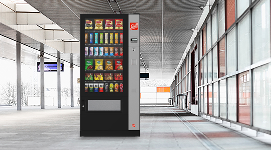 Ein Automat in einem Bahnhof