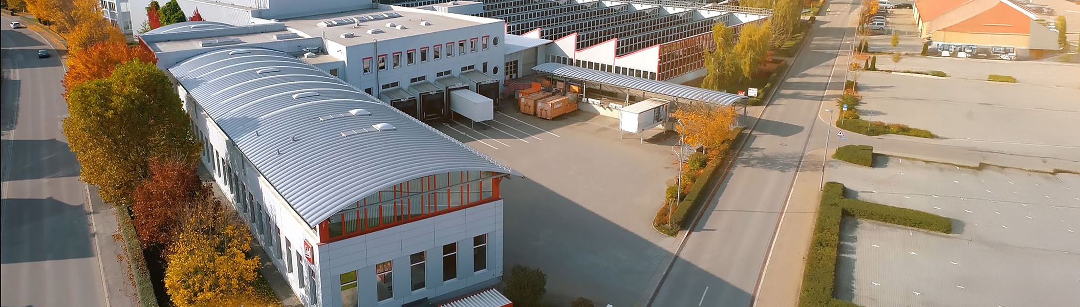 Ein Bild eines Unternehmensgebäudes